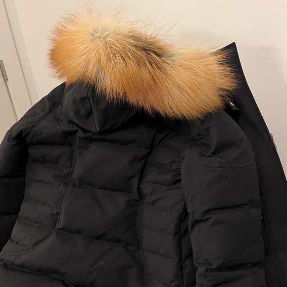 Moose knuckles long coat. Size xs . New. Black.  Gold fur . - Picture 8 of 15